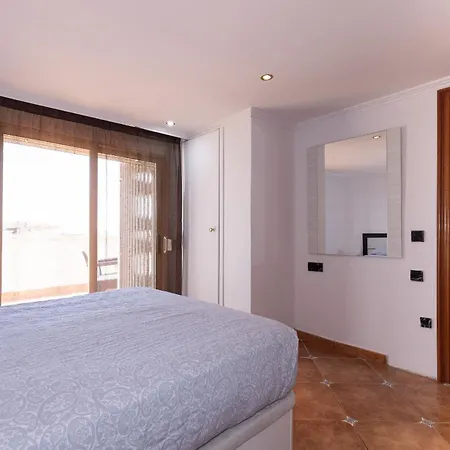 Neia Planet Costa Dorada 公寓