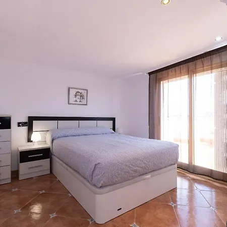 Neia Planet Costa Dorada דירה